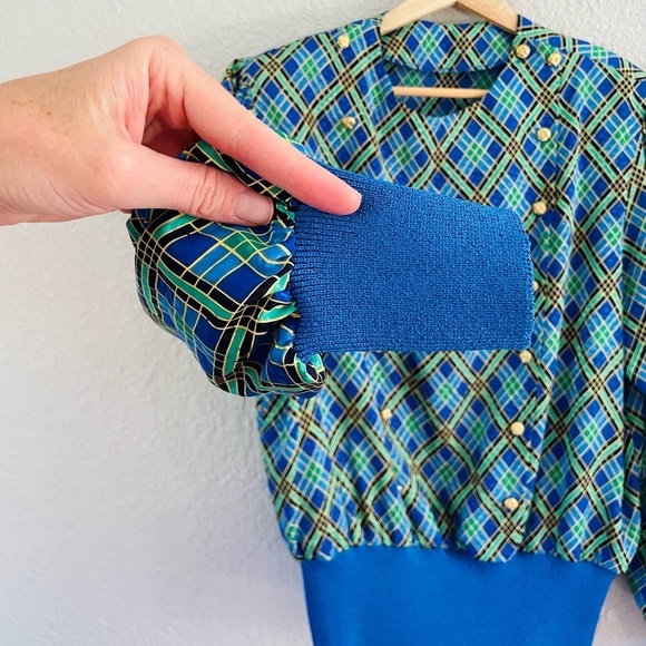 Vintage plaid gold button long sleeve blouse - Picture 13 of 13